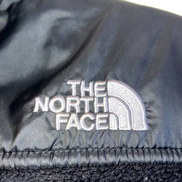 The North Face Osito hoodie jacket small​ - Picture 2 of 8